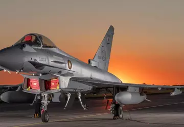 Katar otrzymuje pierwszy Eurofighter Typhoon w ...