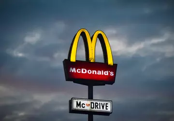 McDonald's wykorzysta sztuczną inteligencję Google do ...