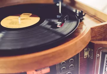 Płyty winylowe pokonały płyty CD w ...