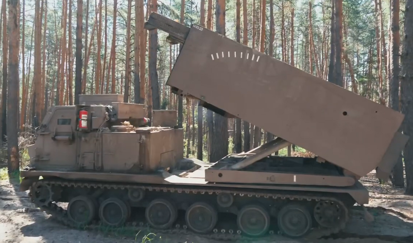 Siły Zbrojne Ukrainy po raz pierwszy pokazały działanie bojowe francuskiego systemu wielokrotnych wyrzutni rakiet LRU