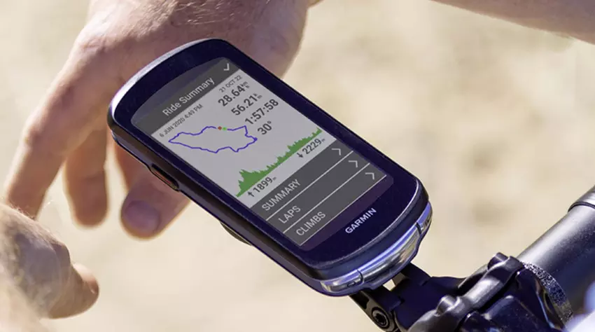 Garmin wprowadził licznik rowerowy Edge 1040 Solar