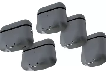 To etui na słuchawki dodaje port ...