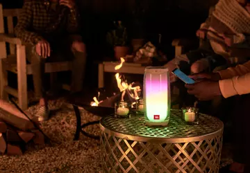 JBL Pulse 4 z podświetleniem jest ...