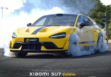 Xiaomi przemieniła rekordzistę Nurburgringu w drifterskiego ...