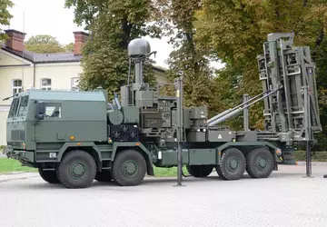 Polska zamawia 22 baterie obrony powietrznej ...