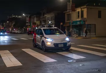 Cruise rozszerza swoją usługę robotaxi w ...