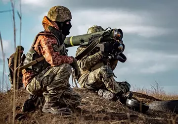 Tysiące Stinger, Javelin, Switchblade i haubice: ...