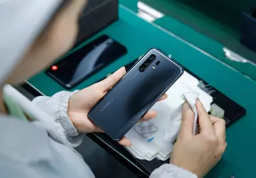 Smartfon Vivo X30 Pro z 60-krotnym ...