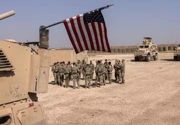 Armia amerykańska przeprowadziła naloty na bazy ...