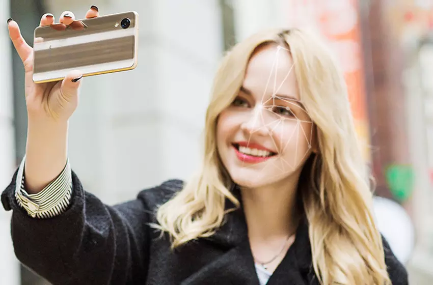 SHARP AQUOS-S3-mini-face-unlock.jpg