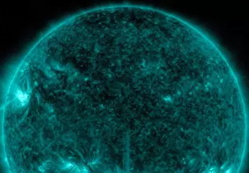 NASA rejestruje potężne rozbłyski słoneczne [wideo]