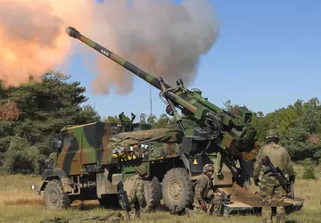 Nie tylko haubice TRF1: Francja w ...