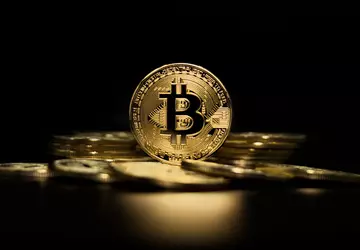 Liczba portfeli Bitcoin z saldem 1 ...