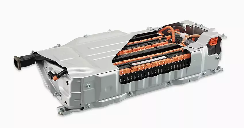 Toyota i Mazda testują system przechowywania energii oparty na akumulatorach samochodowych