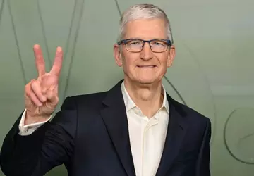 Bloomberg: Tim Cook nie zamierza przechodzić ...