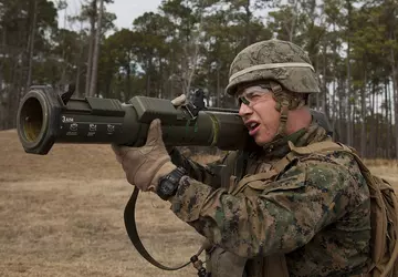 Bojownik Gwardii Narodowej Ukrainy pokazał w ...