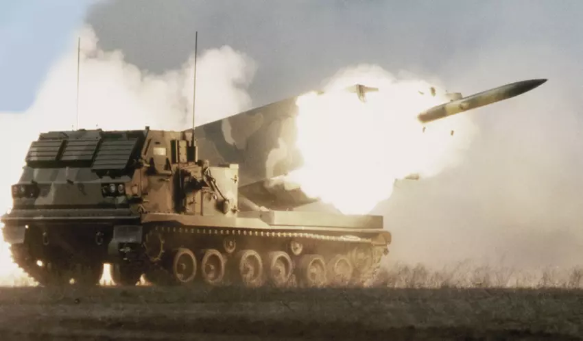 Armia USA otrzymała pierwszy M270A2 MLRS z nową wyrzutnią i obsługą amunicji GMLRS o zasięgu do 150 km