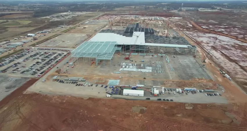 Stany Zjednoczone przekażą Fordowi 9,2 mld USD na budowę fabryki akumulatorów do samochodów elektrycznych - to największa inwestycja rządowa w przemysł motoryzacyjny od 2009 r.