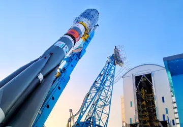 Rosja wystrzeliła na orbitę dwa irańskie ...