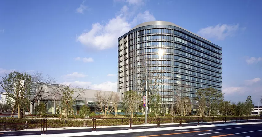 12 z 14 fabryk Toyoty w Japonii zamkniętych z powodu braku wolnego miejsca na serwerach - produkcja samochodów spada o 13 000 sztuk dziennie