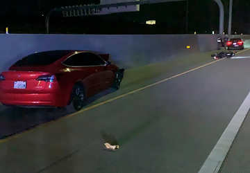 Kierowca Tesli oskarżony o zabicie motocyklisty ...