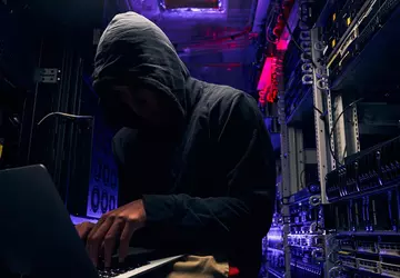 Media: grupa hakerów włamała się na ...