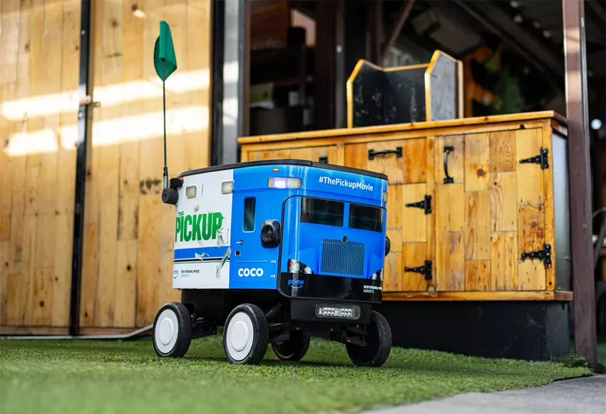 Roboty dostawcze Coco promują komedię z Eddiem Murphym: Prime Video uruchamia promocję filmu The Pickup