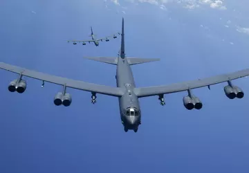 Samolot strategiczny B-52 Stratofortress ćwiczył taktykę ...