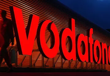 Vodafone zapewnia bezpłatne megabajty i minuty ...