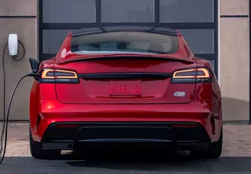 Tesla zamyka epokę Model S i ...