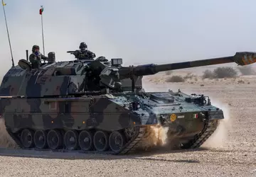 Tylko 5 z 15 Panzerhaubitze 2000 ...