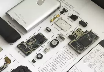 Spojrzenie wstecz na ewolucję sprzętu iPhone'a ...