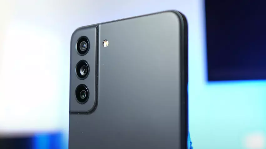 Poziom Galaxy S21 Ultra: Samsung Galaxy S21 FE strzela lepiej niż Galaxy S21 i Galaxy S21+