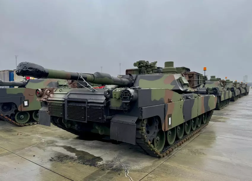 Pierwsze amerykańskie czołgi M1A2 SEPv3 Abrams przybywają do Polski