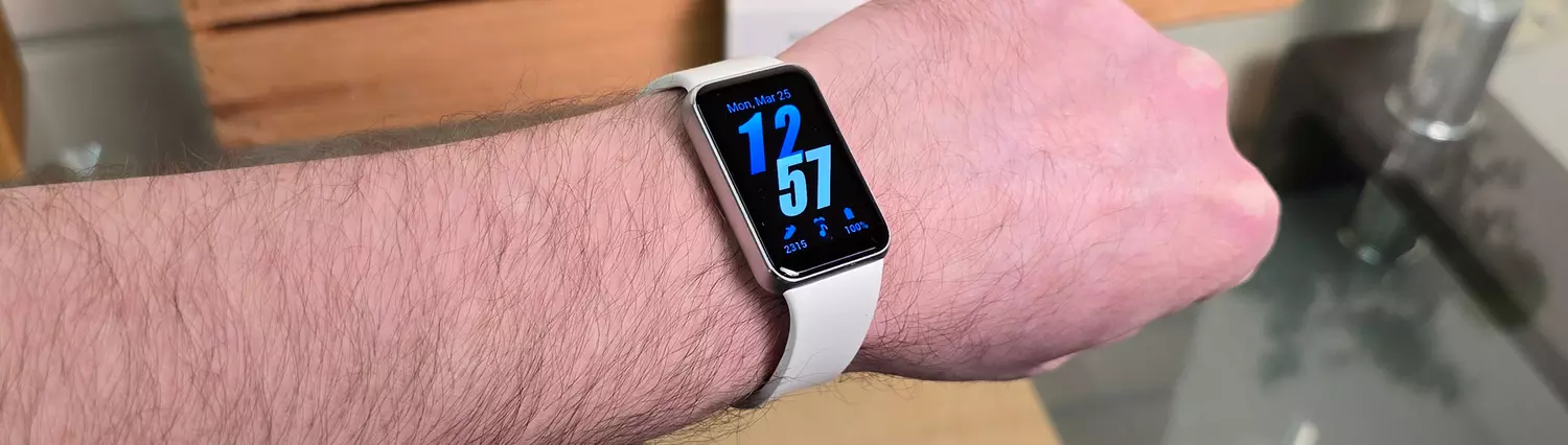 Recenzja Samsung Galaxy Fit3: bransoletka fitness z dużym wyświetlaczem