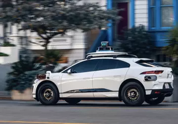 Waymo uruchomiło bezzałogowe przejażdżki dla pracowników ...