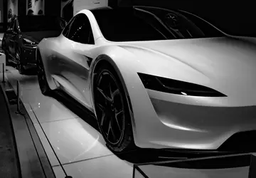 Tesla chce rozpocząć produkcję samochodów elektrycznych ...