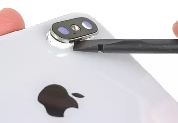 Apple zwolni zmianę iPhone X z ...