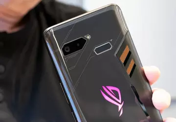 Smartfon do gier Asus ROG Phone ...