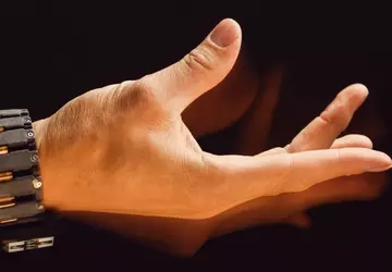 Meta pokazała prototyp bransoletki bez ekranu, ...