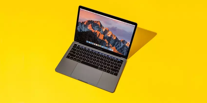 Analityk: Apple pracuje nad 16-calowy MacBook Pro z wyświetlaczem LCD