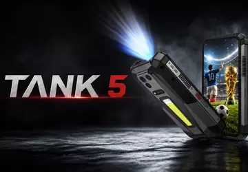 Tank 5: Smartfon z projektorem i ...