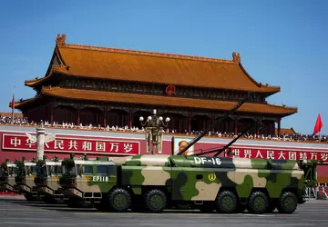 Chiny wystrzeliwują pocisk naddźwiękowy DF-17 120 ...