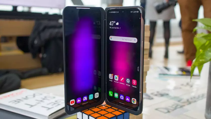 Wprowadzono LG V60 ThinQ - flagowiec, który umie zamieniać się w Galaxy Fold