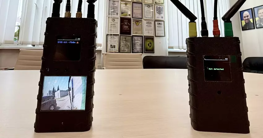 Pokazuje transmisję wideo z wrogiego drona FPV: wolontariusz zaprezentował detektor dronów nowej generacji