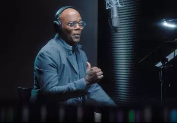 «Inteligentne» głośniki Amazon mówią głosem Samuela ...