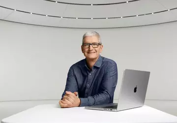 CEO Apple Tim Cook zarobił 74,6 ...