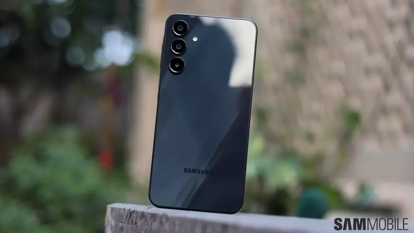 Galaxy A16 jest sprzedawany bez gniazda słuchawkowego 3,5 mm