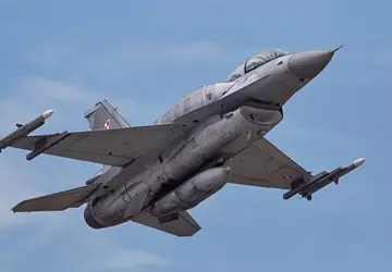 Polska gotowa przekazać Ukrainie myśliwce F-16, ...