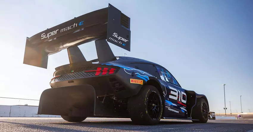 Ford przygotowuje 1421-konną Mustang Mach-E do wyścigu na Pikes Peak